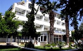 Selina Hotel